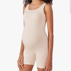 Poshdivah maternity romper size large cream colored, nwt